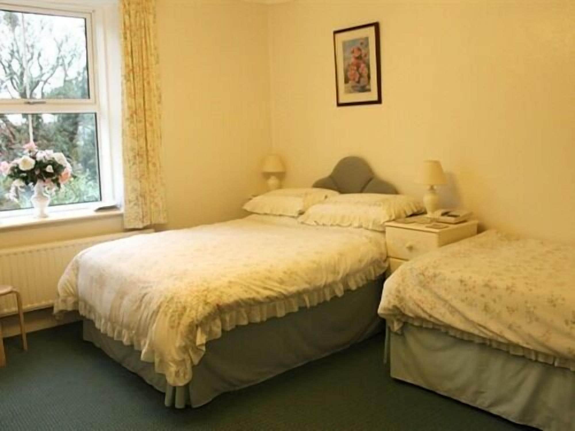เอเลอร์คีย์ เกสท์เฮาส์ Hotel Veryan ภายนอก รูปภาพ