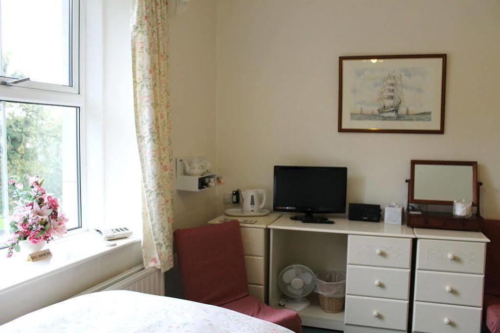 เอเลอร์คีย์ เกสท์เฮาส์ Hotel Veryan ภายนอก รูปภาพ